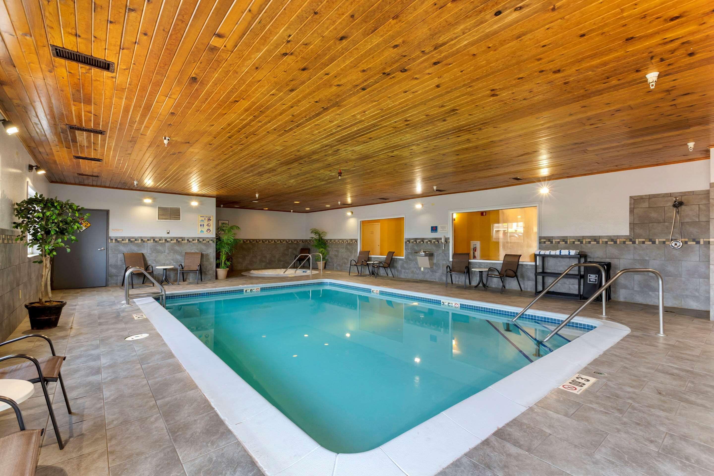 Quality Inn & Suites Keokuk North Kültér fotó