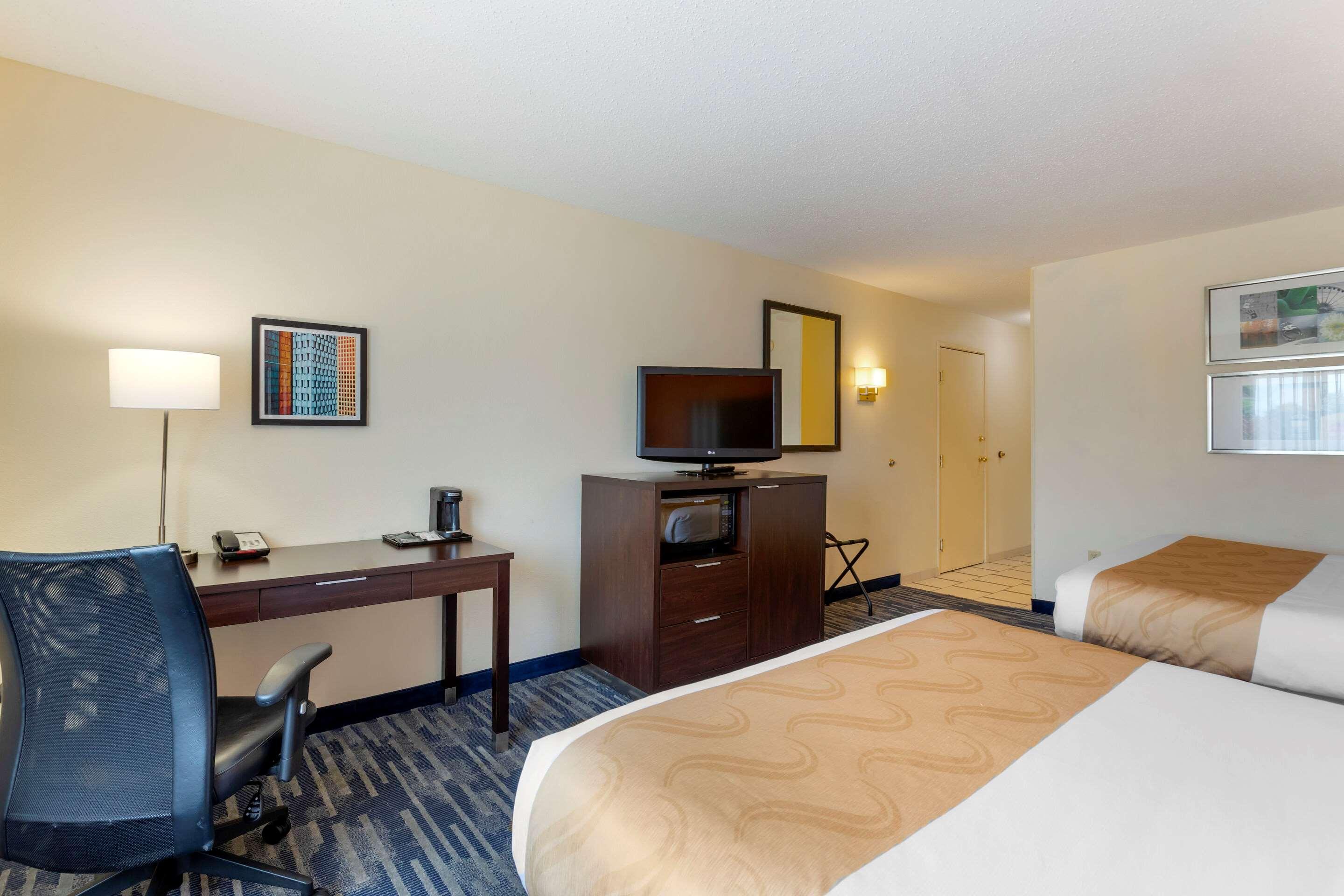 Quality Inn & Suites Keokuk North Kültér fotó